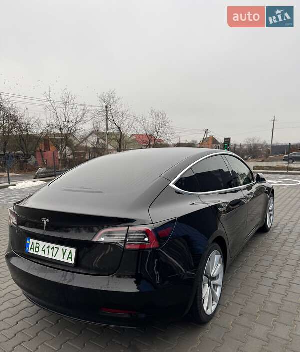 Седан Tesla Model 3 2019 в Виннице