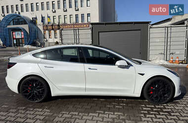 Седан Tesla Model 3 2020 в Киеве