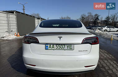 Седан Tesla Model 3 2020 в Киеве