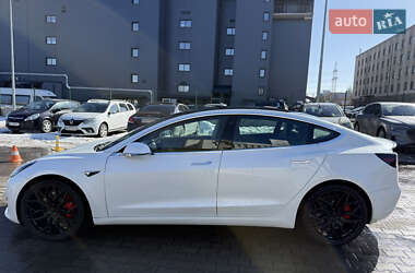 Седан Tesla Model 3 2020 в Киеве