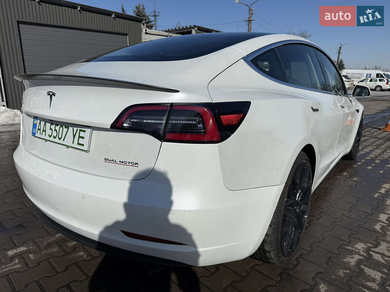 Седан Tesla Model 3 2020 в Киеве фото 24 Седан Tesla Model 3 2020 в Киеве