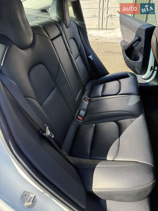 Седан Tesla Model 3 2020 в Киеве фото 28 Седан Tesla Model 3 2020 в Киеве