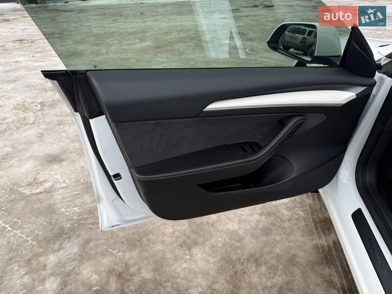 Седан Tesla Model 3 2023 в Киеве фото 8 Седан Tesla Model 3 2023 в Киеве