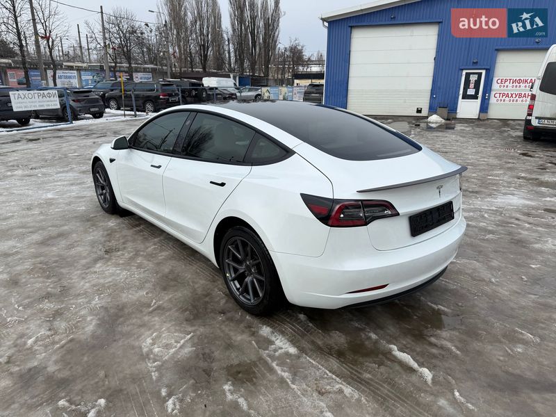 Седан Tesla Model 3 2023 в Киеве фото 16 Седан Tesla Model 3 2023 в Киеве