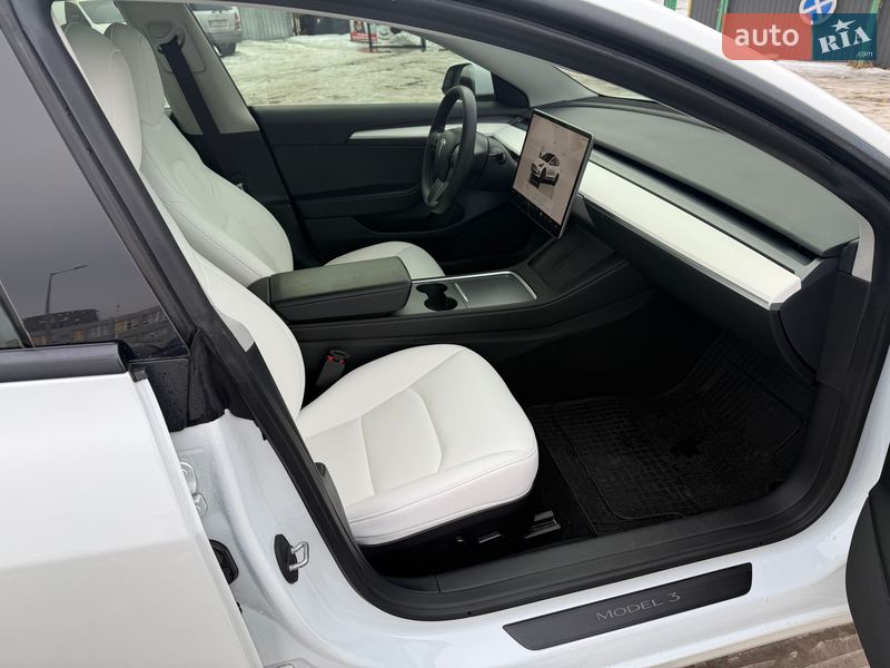 Седан Tesla Model 3 2023 в Киеве фото 27 Седан Tesla Model 3 2023 в Киеве