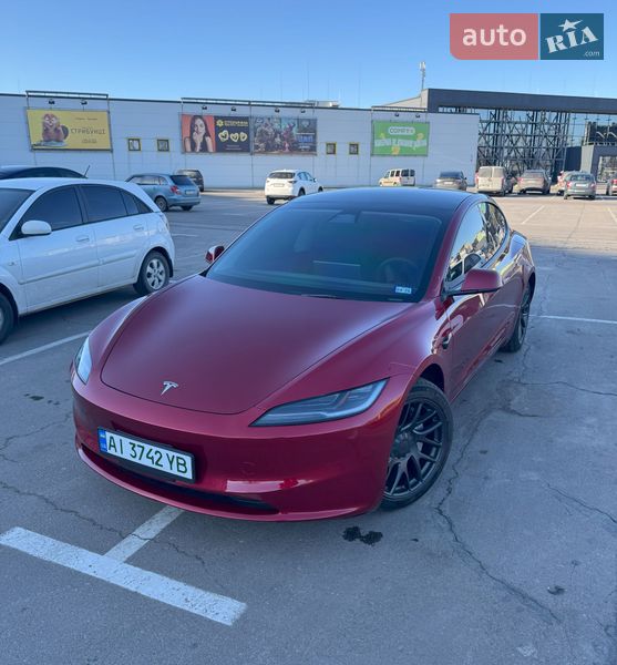 Седан Tesla Model 3 2025 в Києві