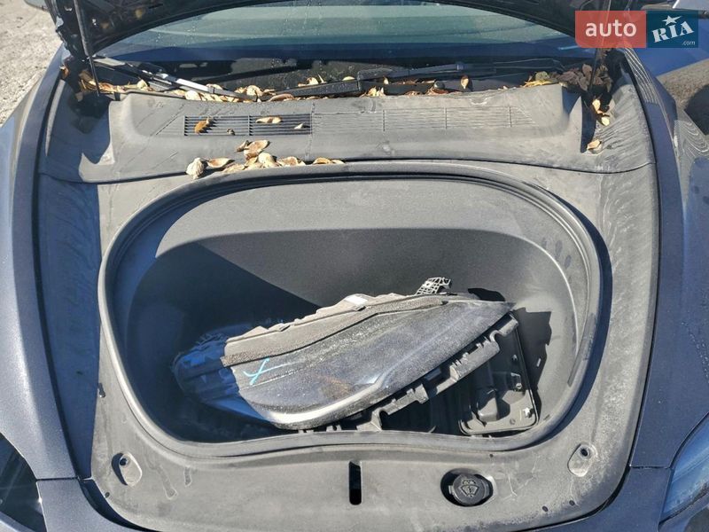 Седан Tesla Model 3 2025 в Одессе