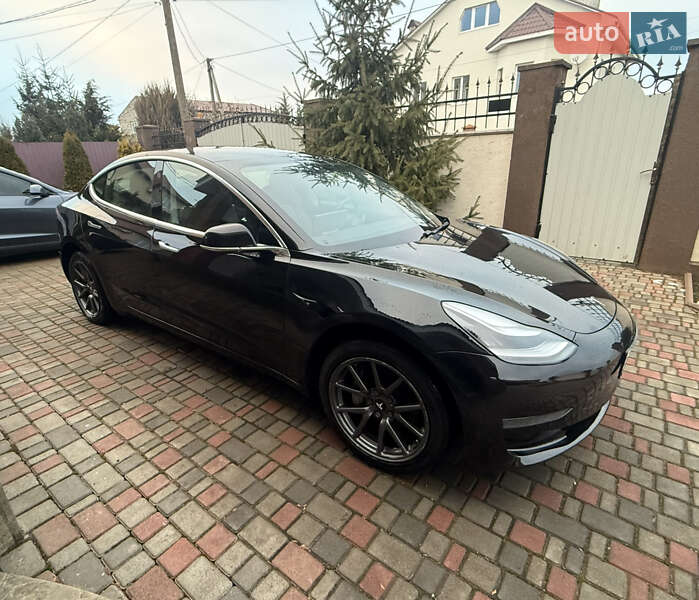 Седан Tesla Model 3 2020 в Одессе