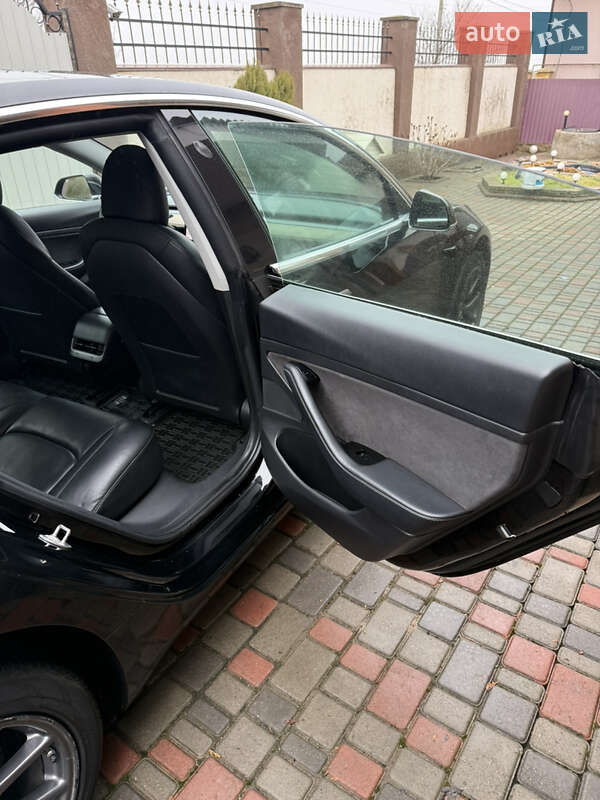 Седан Tesla Model 3 2020 в Одессе