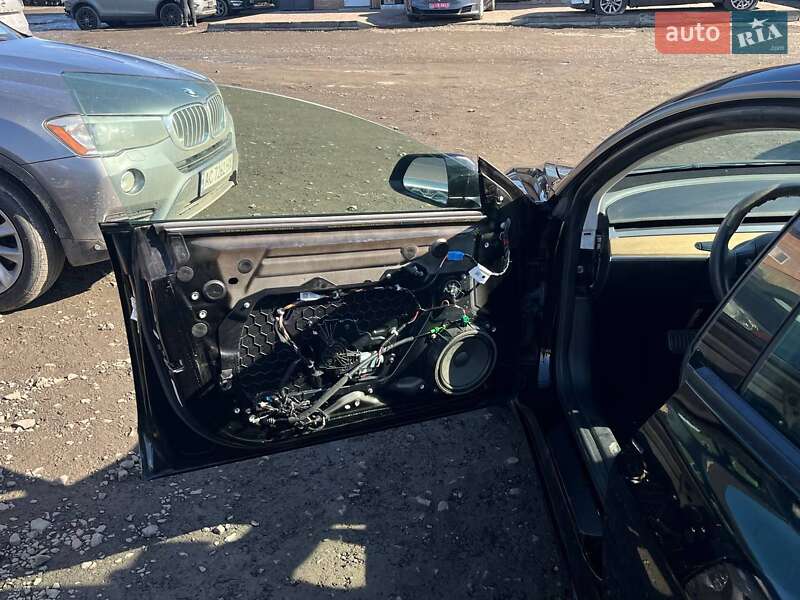 Седан Tesla Model 3 2022 в Луцке фото 22 Седан Tesla Model 3 2022 в Луцке