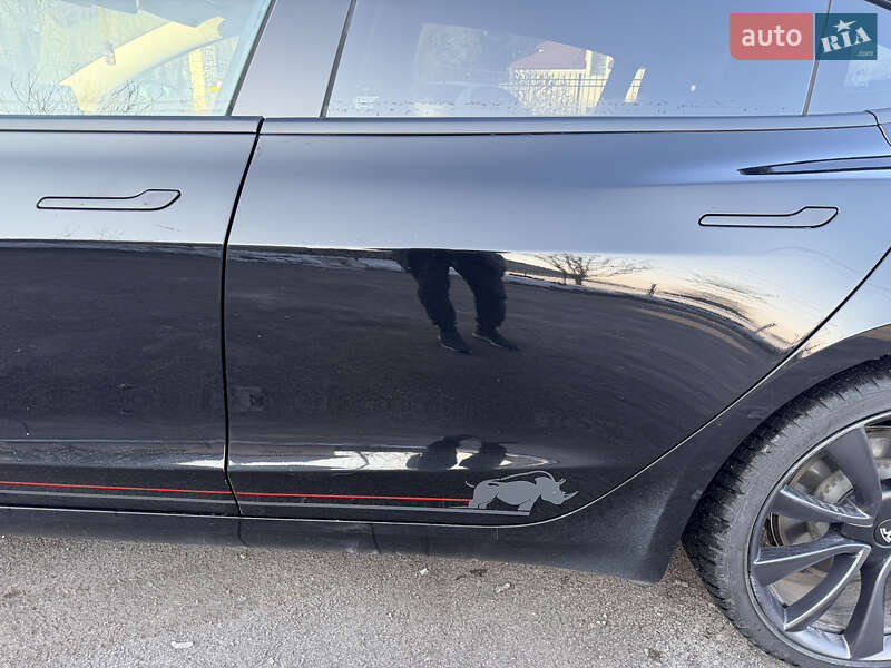 Седан Tesla Model 3 2019 в Збаражі