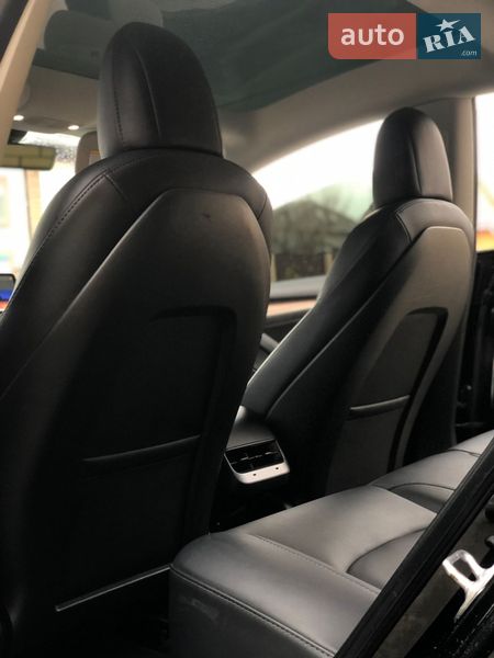 Седан Tesla Model 3 2022 в Белой Церкви