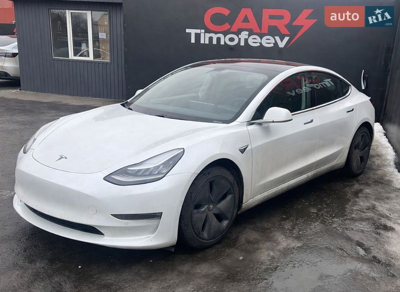Tesla Model 3 2020