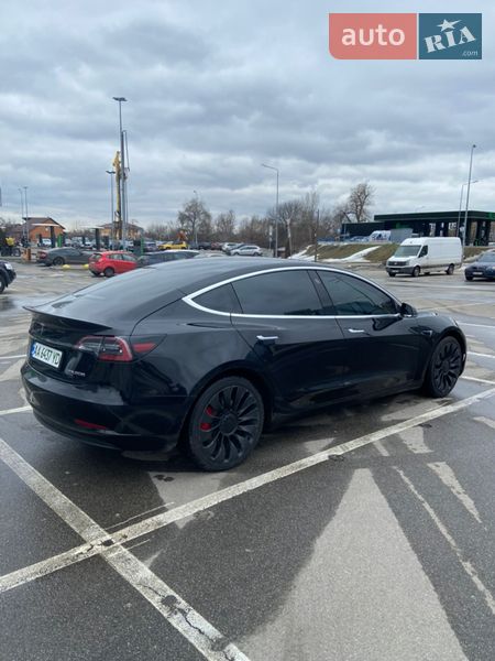 Седан Tesla Model 3 2018 в Киеве