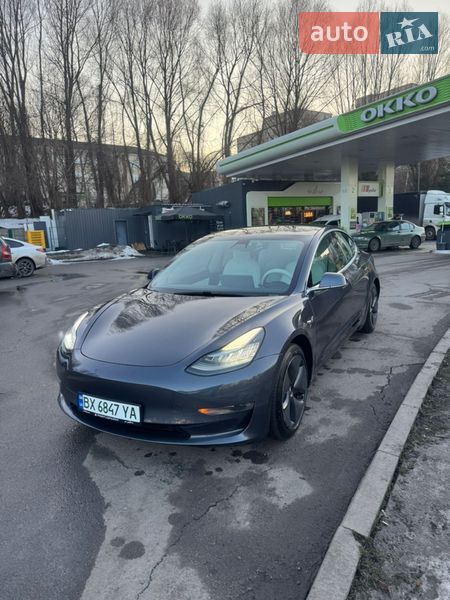 Tesla Model 3 2020