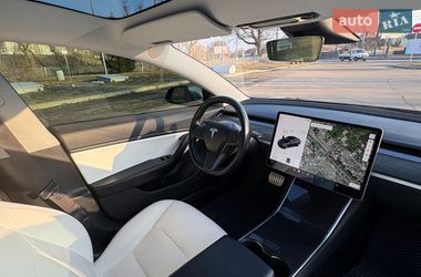 Седан Tesla Model 3 2018 в Києві