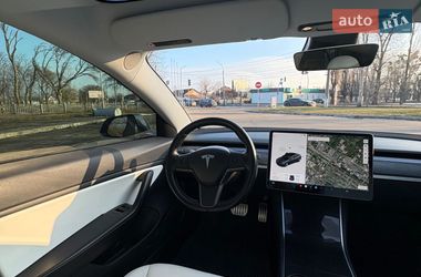 Седан Tesla Model 3 2018 в Києві