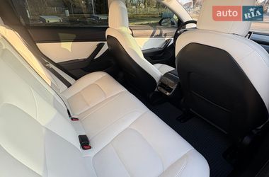 Седан Tesla Model 3 2018 в Києві