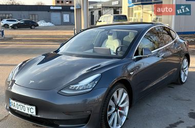 Седан Tesla Model 3 2018 в Києві