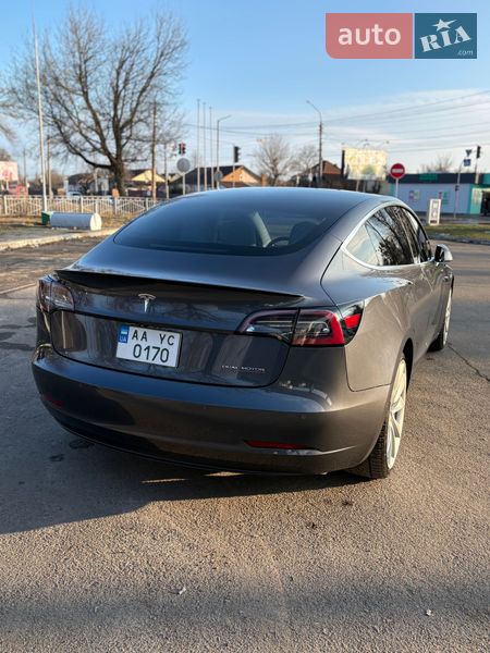 Седан Tesla Model 3 2018 в Києві