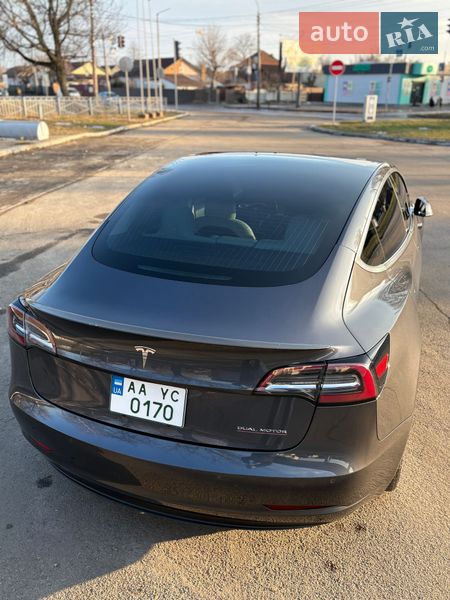 Седан Tesla Model 3 2018 в Києві