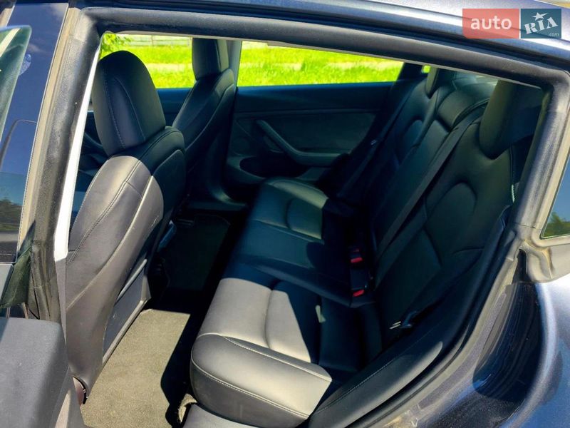Седан Tesla Model 3 2021 в Одесі