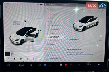 Седан Tesla Model 3 2019 в Львове