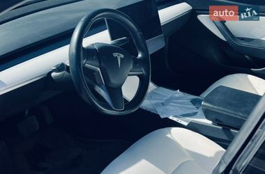 Седан Tesla Model 3 2018 в Кривом Роге
