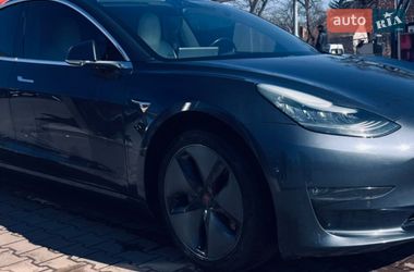 Седан Tesla Model 3 2018 в Кривом Роге