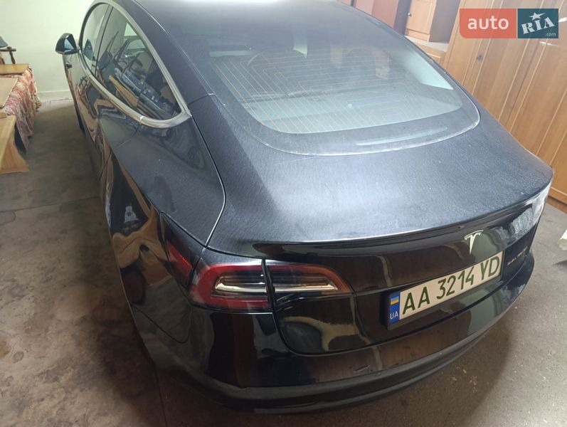 Седан Tesla Model 3 2019 в Киеве