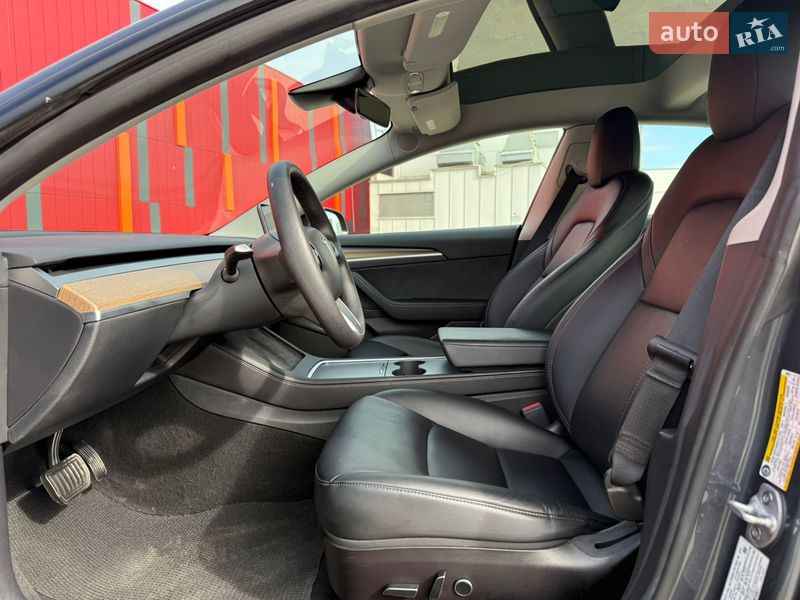 Седан Tesla Model 3 2022 в Києві