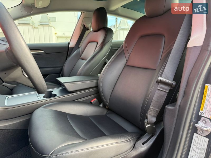 Седан Tesla Model 3 2022 в Києві