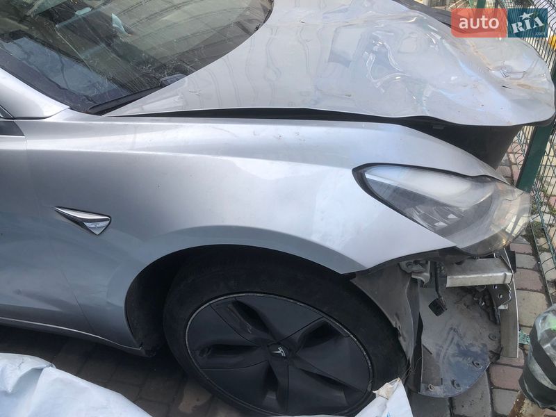 Седан Tesla Model 3 2018 в Хмельницькому