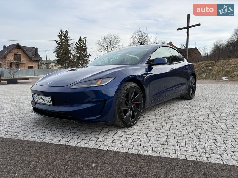 Седан Tesla Model 3 2024 в Львові
