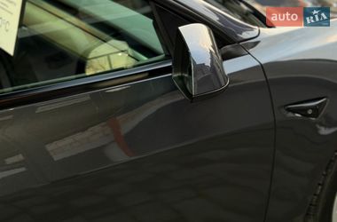 Седан Tesla Model 3 2022 в Львове