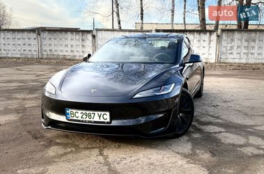 Седан Tesla Model 3 2024 в Новояворовске