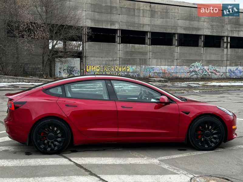 Седан Tesla Model 3 2021 в Полтаве