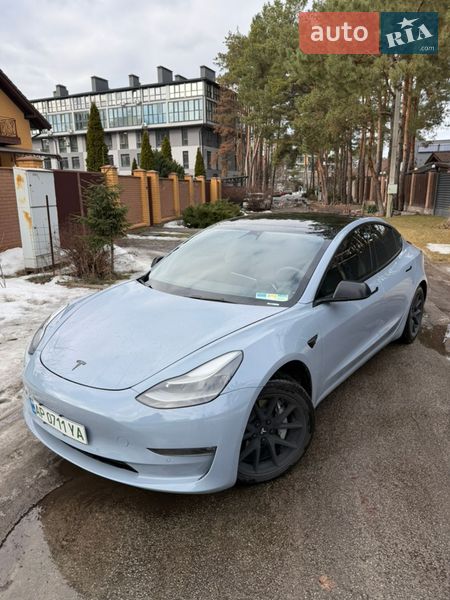 Седан Tesla Model 3 2021 в Киеве