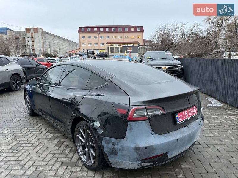 Седан Tesla Model 3 2020 в Луцке