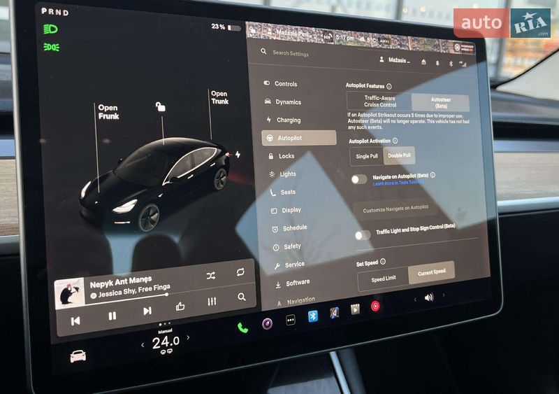 Седан Tesla Model 3 2019 в Ровно