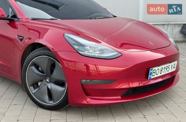 Седан Tesla Model 3 2021 в Ивано-Франковске
