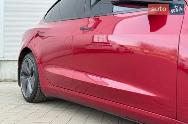 Седан Tesla Model 3 2021 в Ивано-Франковске