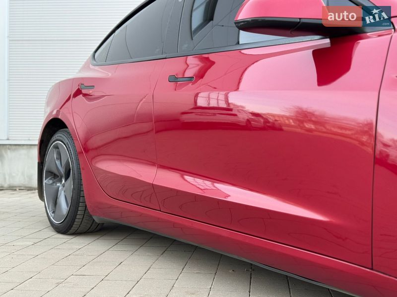 Седан Tesla Model 3 2021 в Ивано-Франковске
