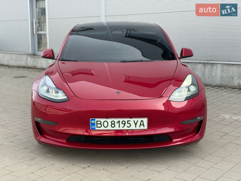 Седан Tesla Model 3 2021 в Ивано-Франковске