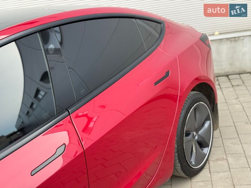 Седан Tesla Model 3 2021 в Ивано-Франковске