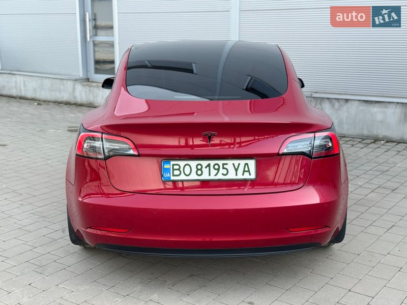 Седан Tesla Model 3 2021 в Ивано-Франковске