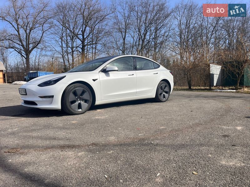 Tesla Model 3 2022