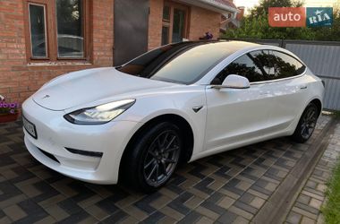 Седан Tesla Model 3 2020 в Києві