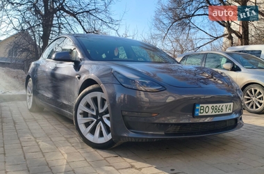 Седан Tesla Model 3 2021 в Тернополе
