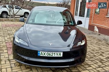Седан Tesla Model 3 2025 в Харкові